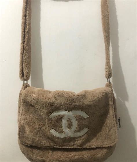 chanel tas fluffy